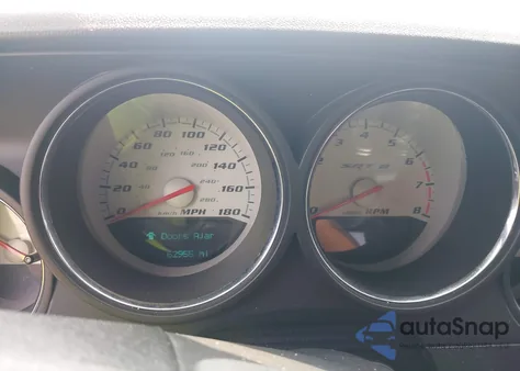 2010 Dodge Challenger Srt8 z USA, uszkodzony, nr VIN 2B3CJ7DW1AH111401